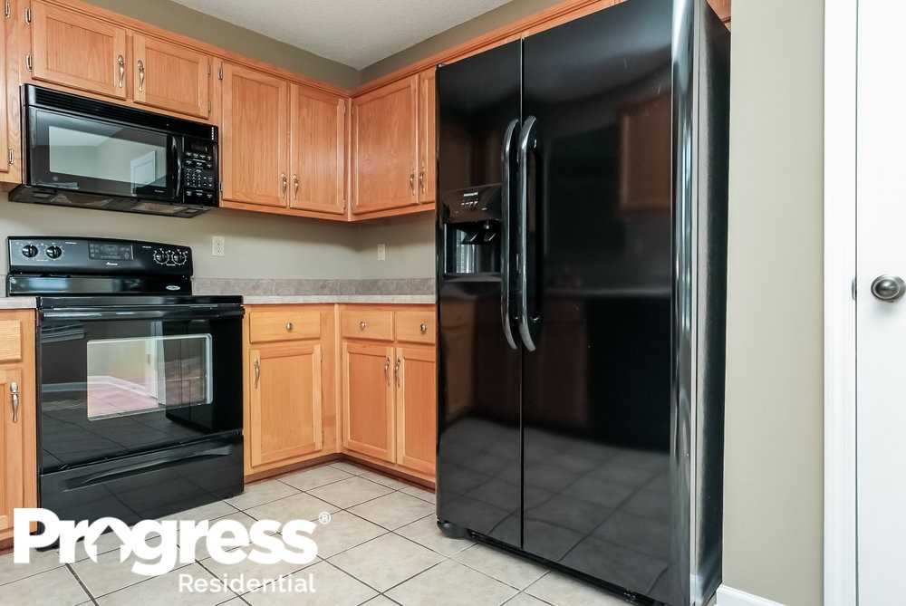 7470 Jennifer Dr - Photo 4 of 16