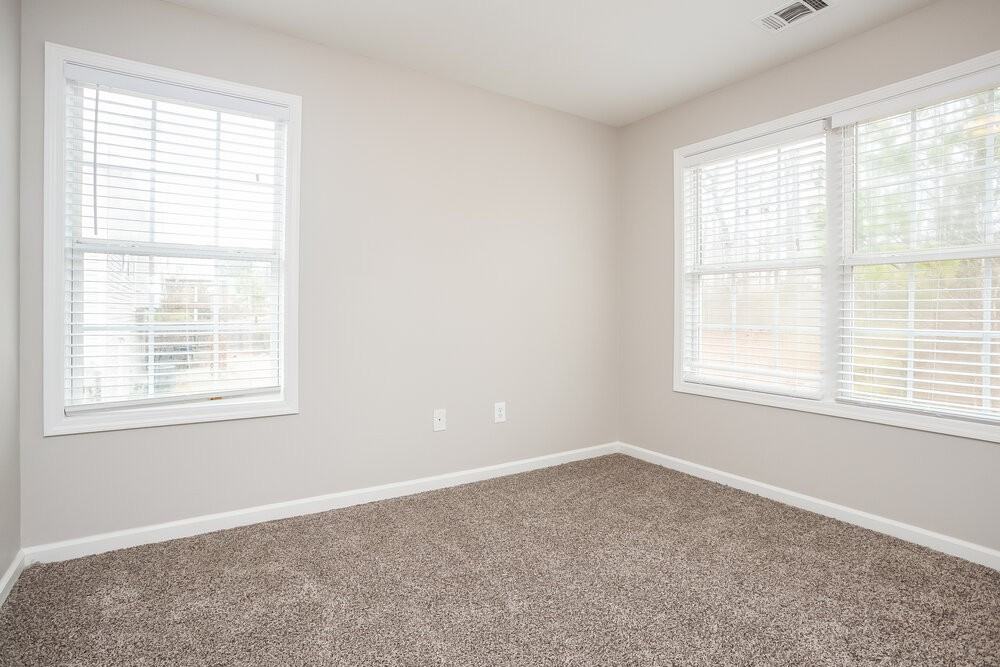 880 Terrace Mill Dr - Photo 6 of 17