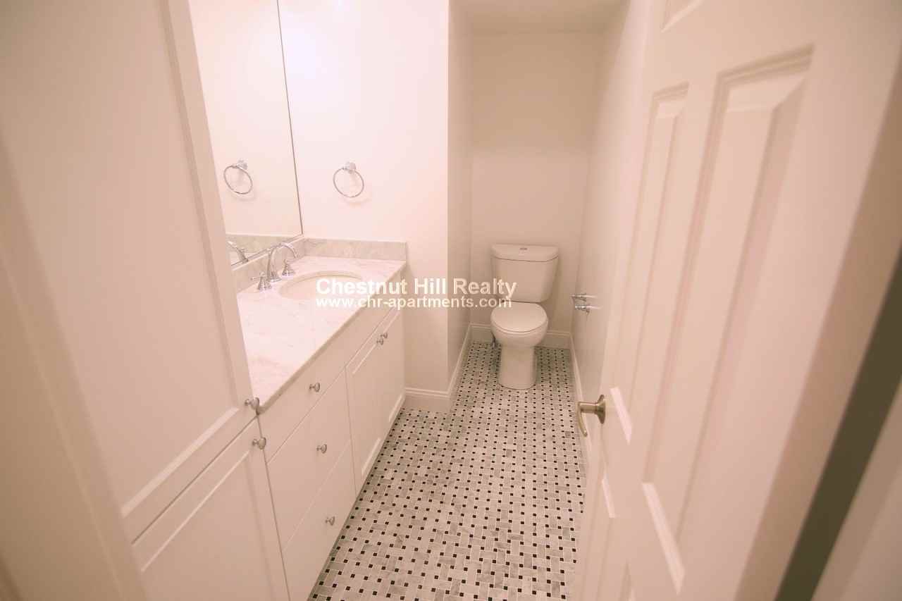 18 Langdon St #1 - Photo 5 of 7