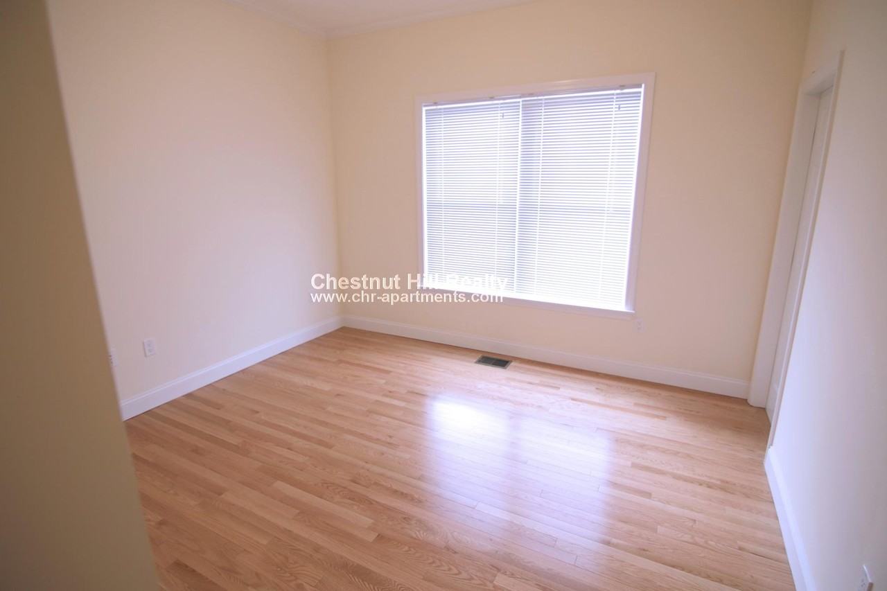 18 Langdon St #1 - Photo 6 of 7