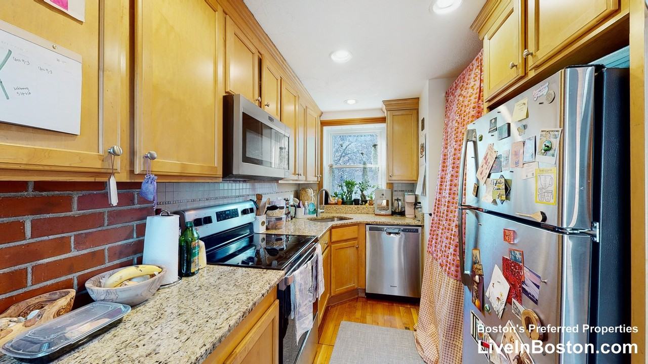 54 Hemenway St #6B - Photo 6 of 17