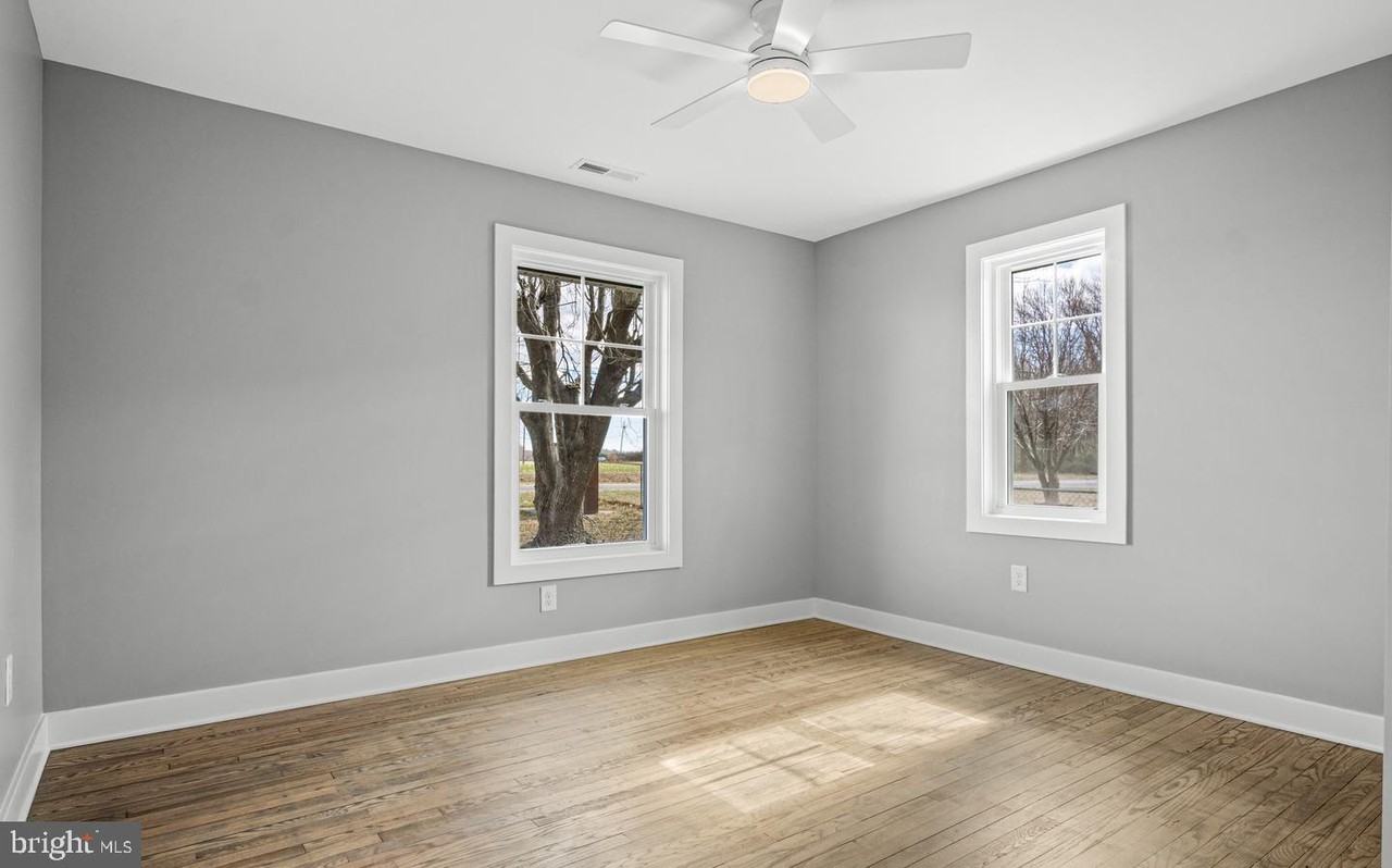 34648 Pepper Rd - Photo 7 of 13