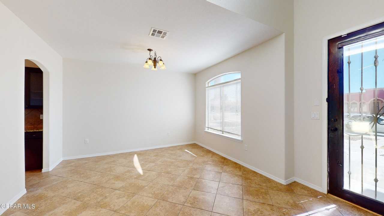 12729 Destiny Ave - Photo 2 of 35