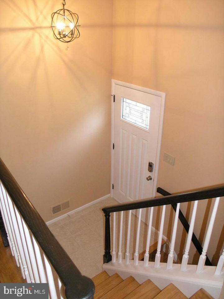 2626 Bowling Green Dr - Photo 3 of 34