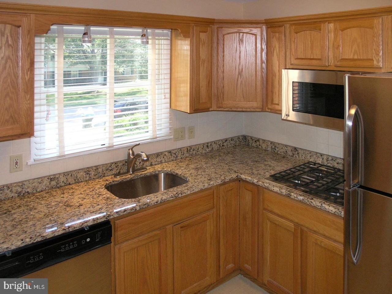 2626 Bowling Green Dr - Photo 6 of 34