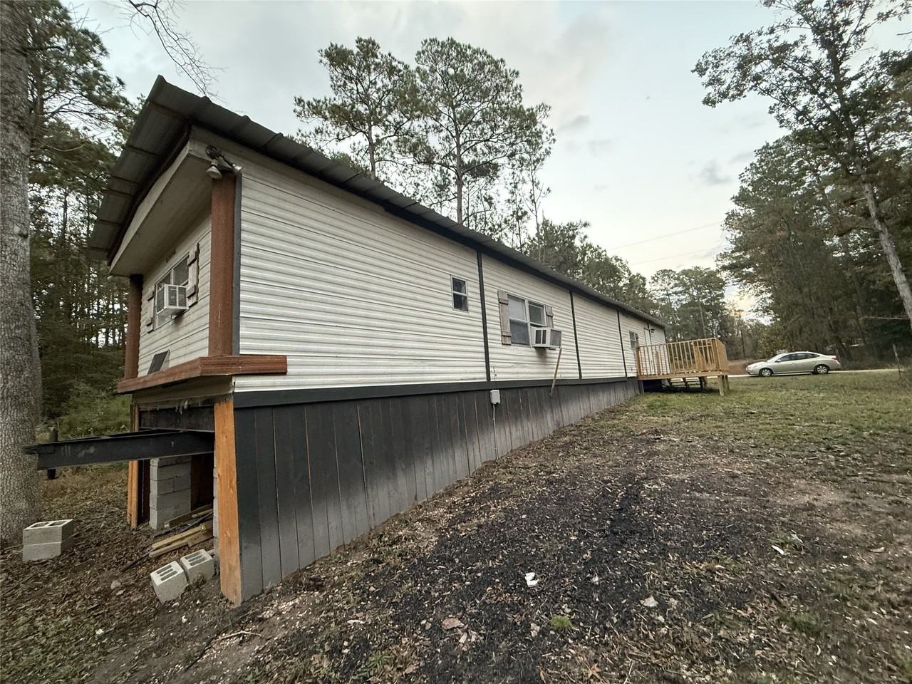 279 White Oak Cir - Photo 2 of 7