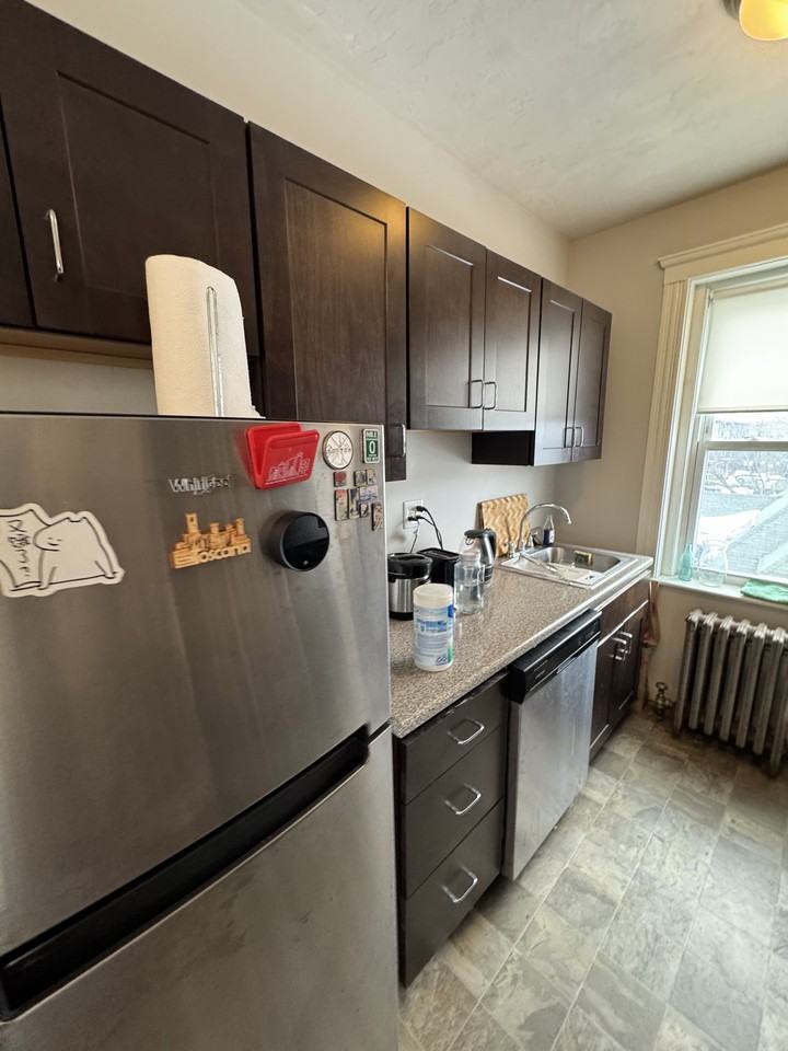 47 Linden St #14 - Photo 6 of 8