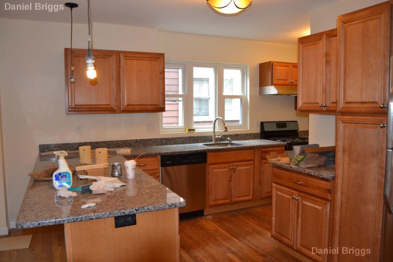 214 Arlington St - Photo 2 of 19