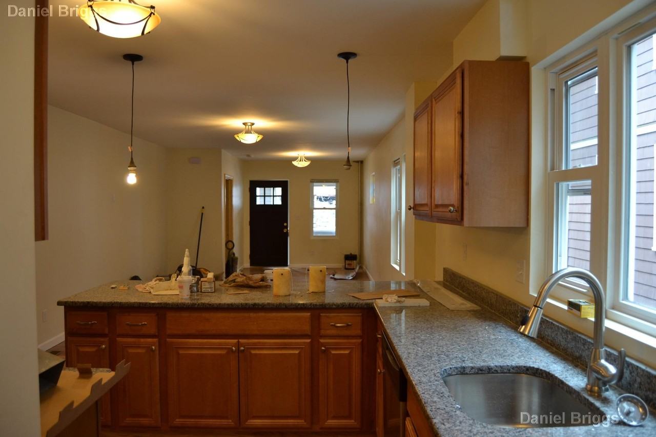 214 Arlington St - Photo 3 of 19