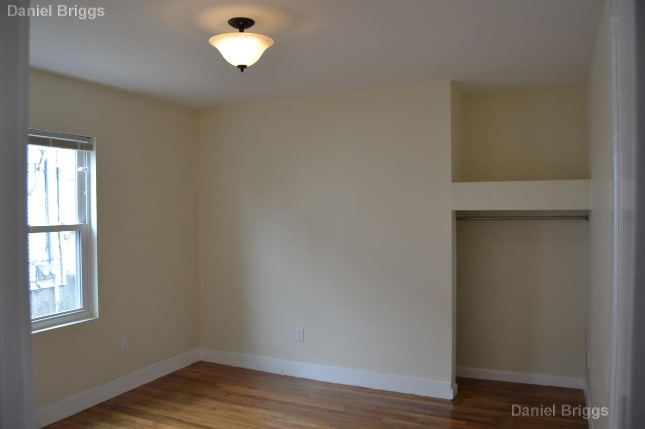 214 Arlington St - Photo 7 of 19