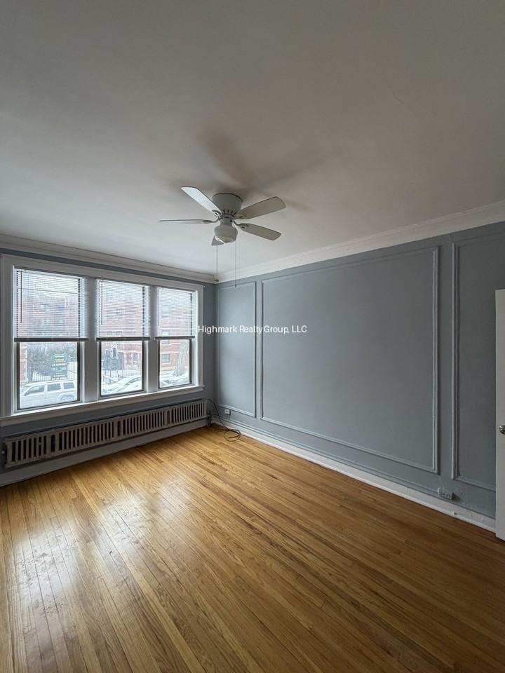 1373 W Estes Ave #1B1