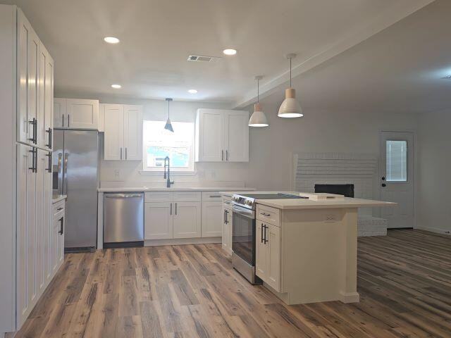 600 Burgundy Ln - Photo 7 of 27