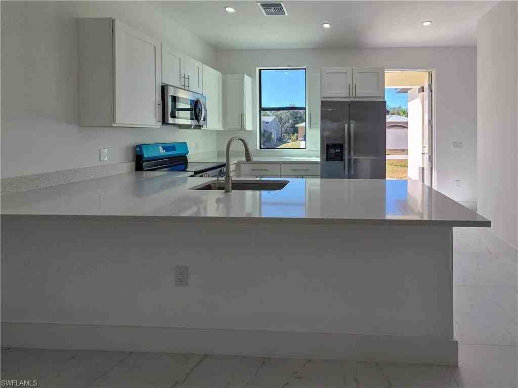 4814 30th St Sw - Photo 4 of 11