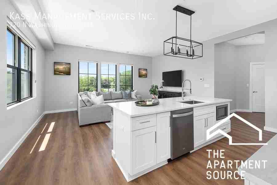 720 N Washington St #306 - Photo 2 of 16