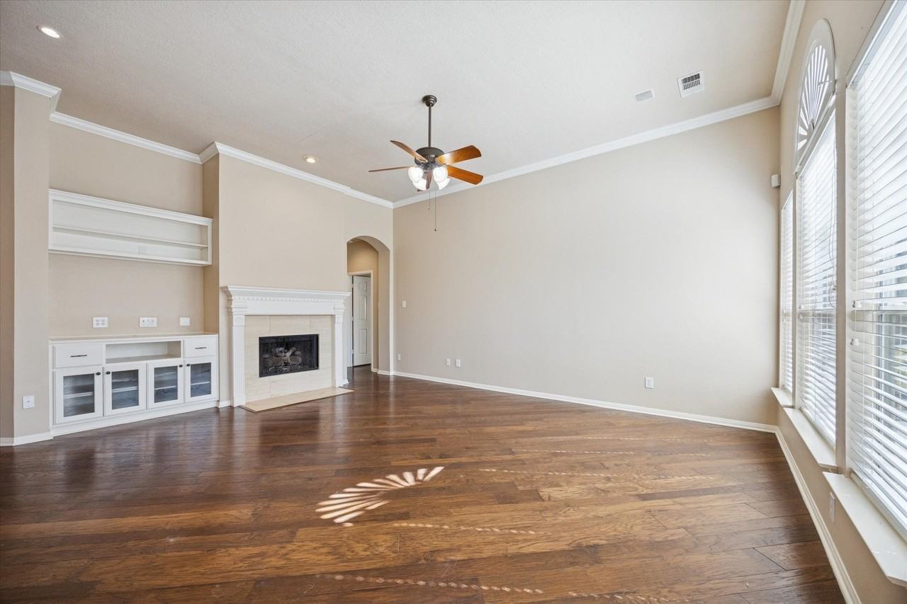 11819 Amyford Bnd - Photo 6 of 16