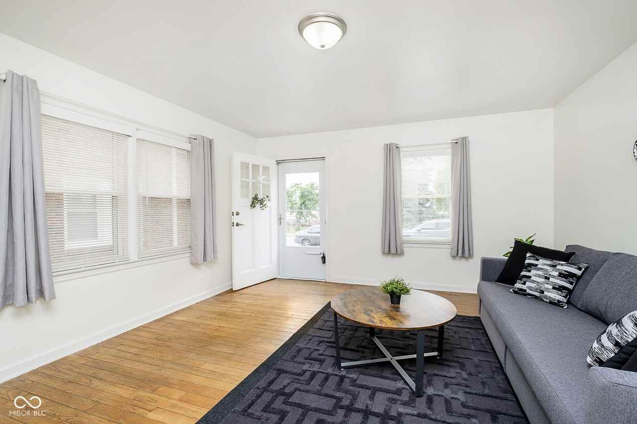 1616 Cord St - Photo 3 of 29