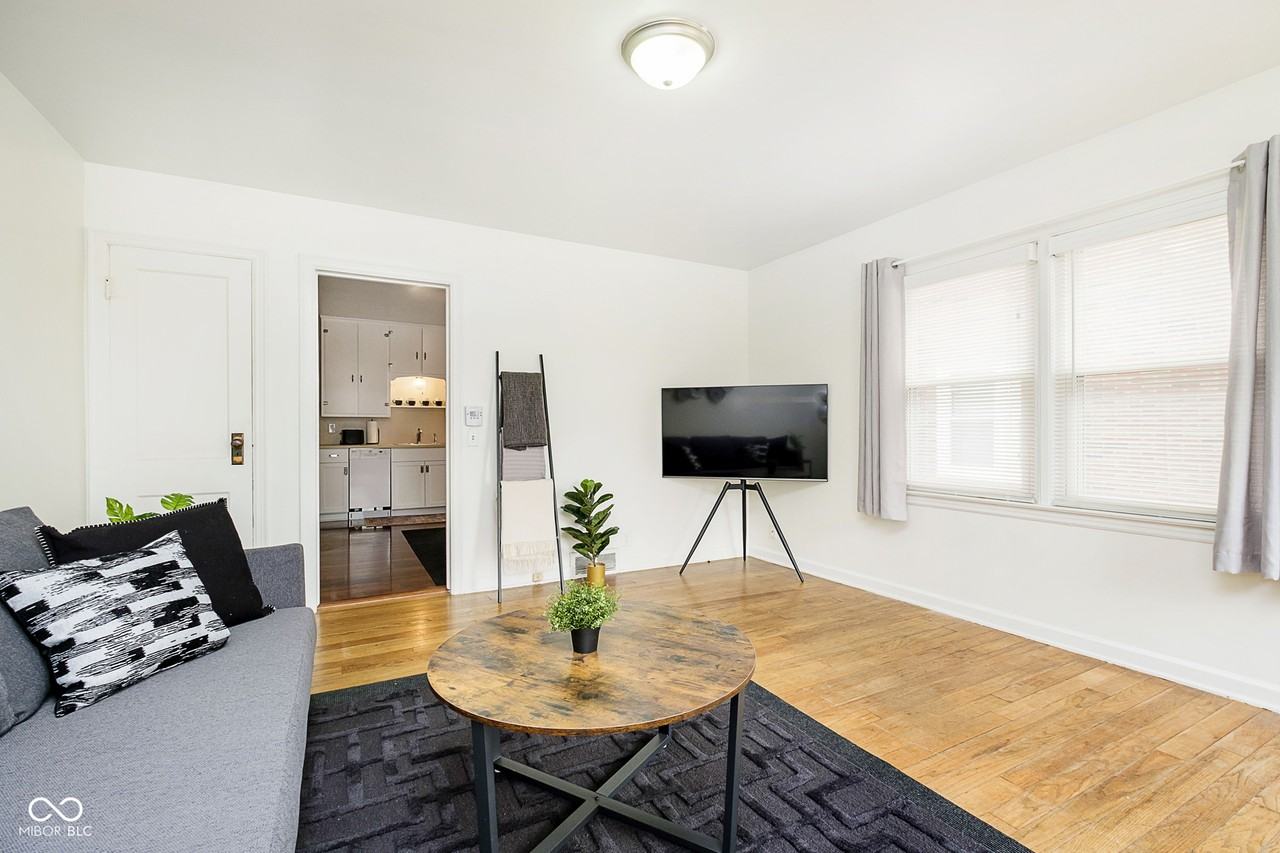 1616 Cord St - Photo 5 of 29