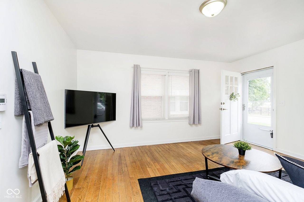 1616 Cord St - Photo 6 of 29