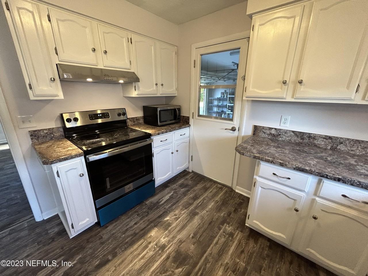 2215 Gabriel Dr - Photo 5 of 19