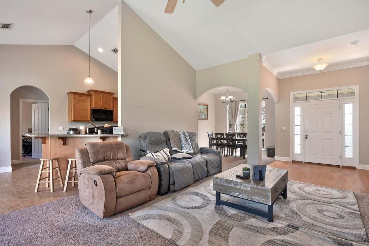 607 Rowan Cir - Photo 6 of 27