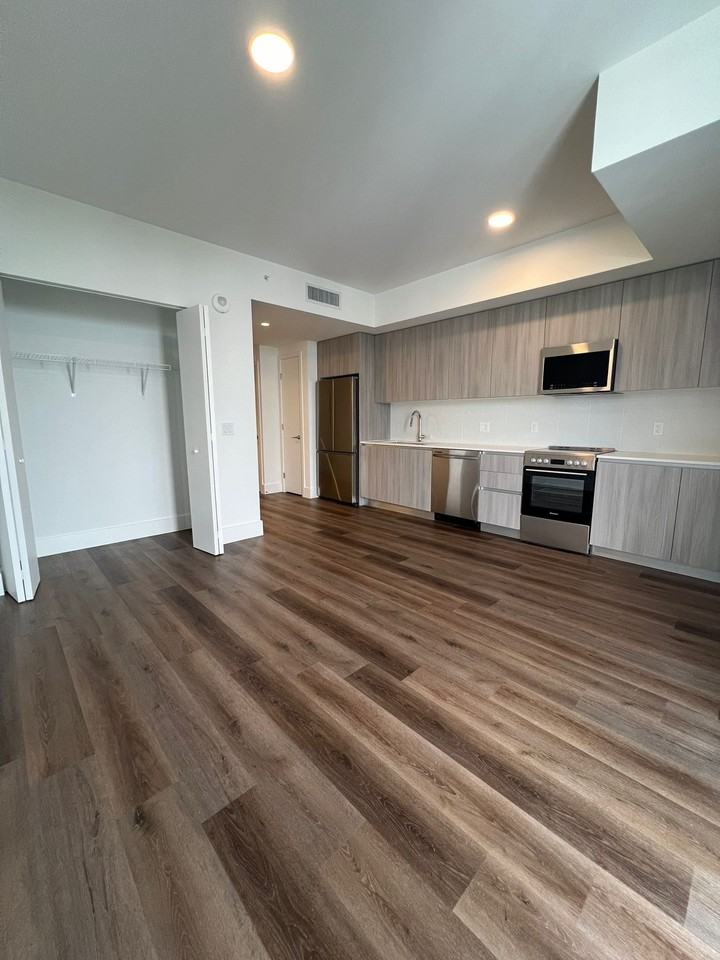 2121 Nw 2nd Ave #708 - Photo 7 of 16