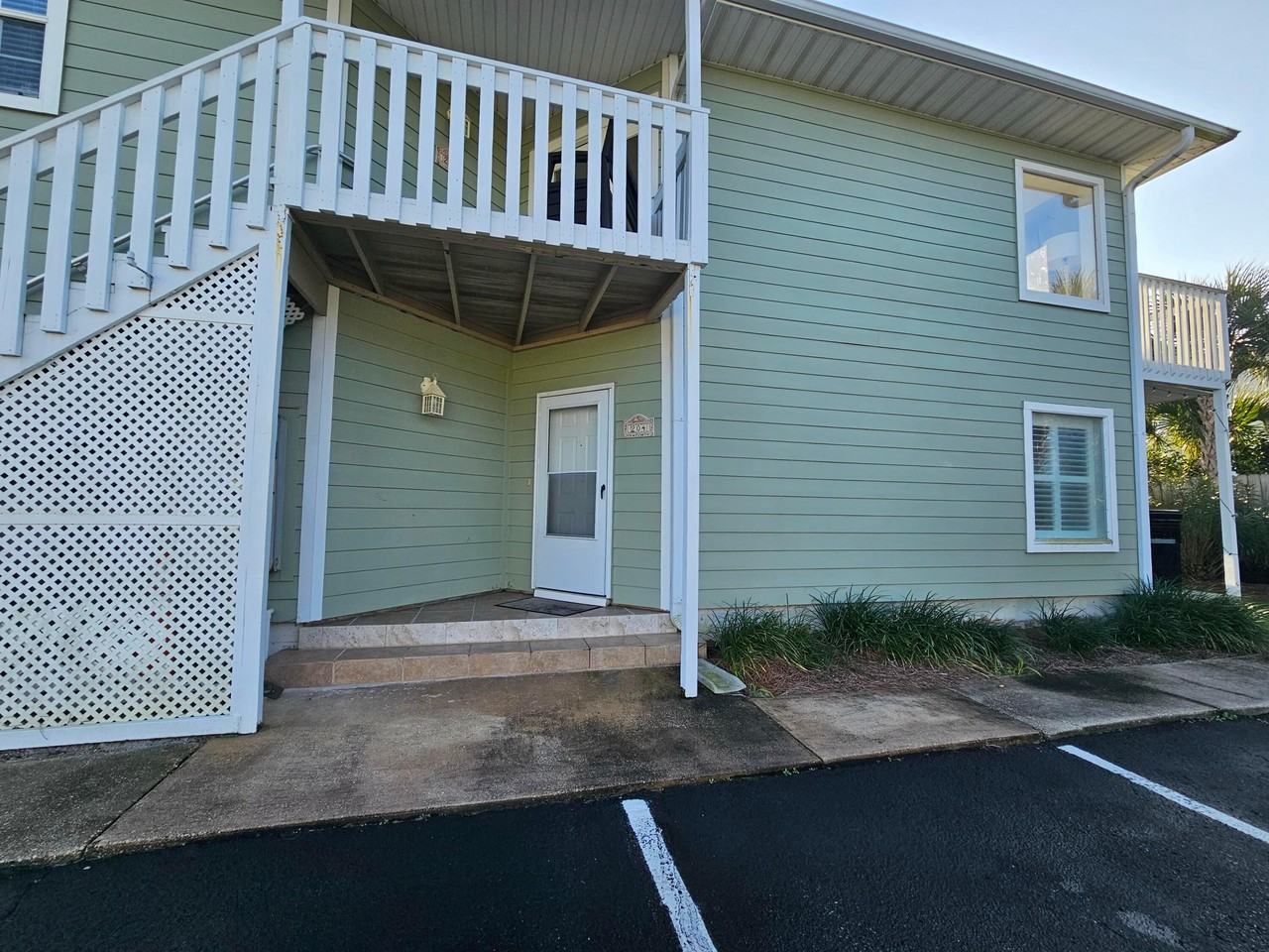 705 Gulf Shore Dr - Photo 2 of 18