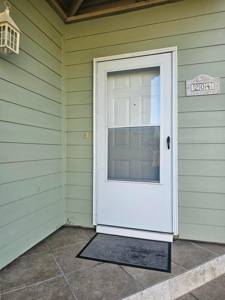 705 Gulf Shore Dr - Photo 3 of 18