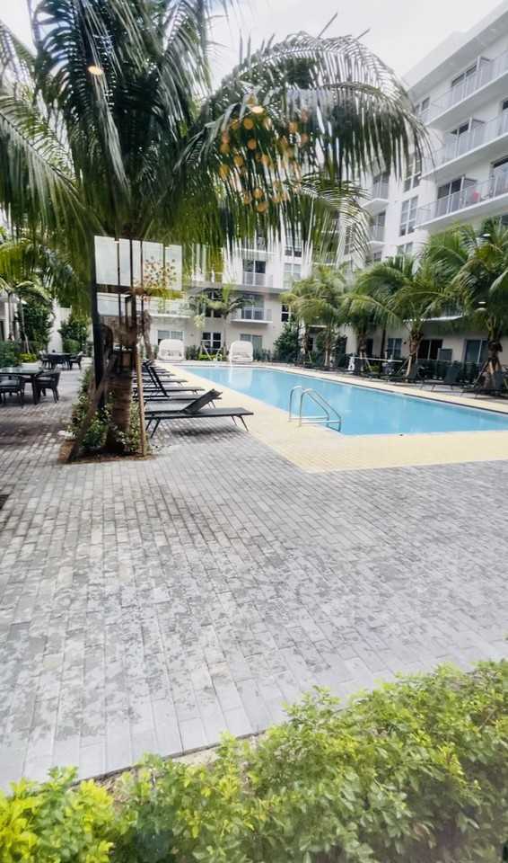 3 Nw 36th Ct #502 - Photo 4 of 12