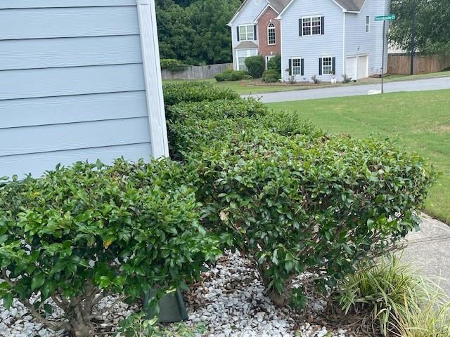 1105 Thornebrooke Ct - Photo 4 of 26