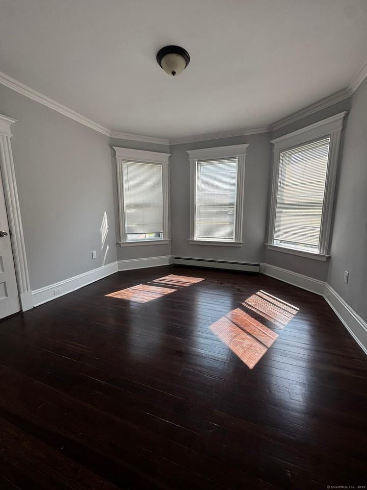 177 Sisson Ave - Photo 7 of 8