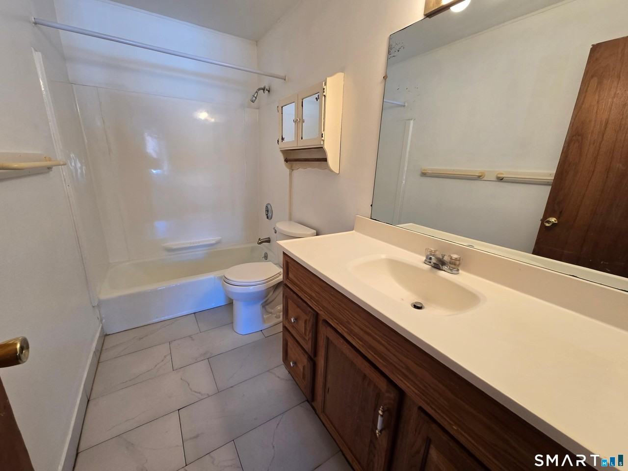 1205 Cromwell Hills Dr - Photo 7 of 15