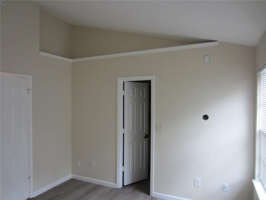 4036 Oak Glenn Dr - Photo 4 of 38