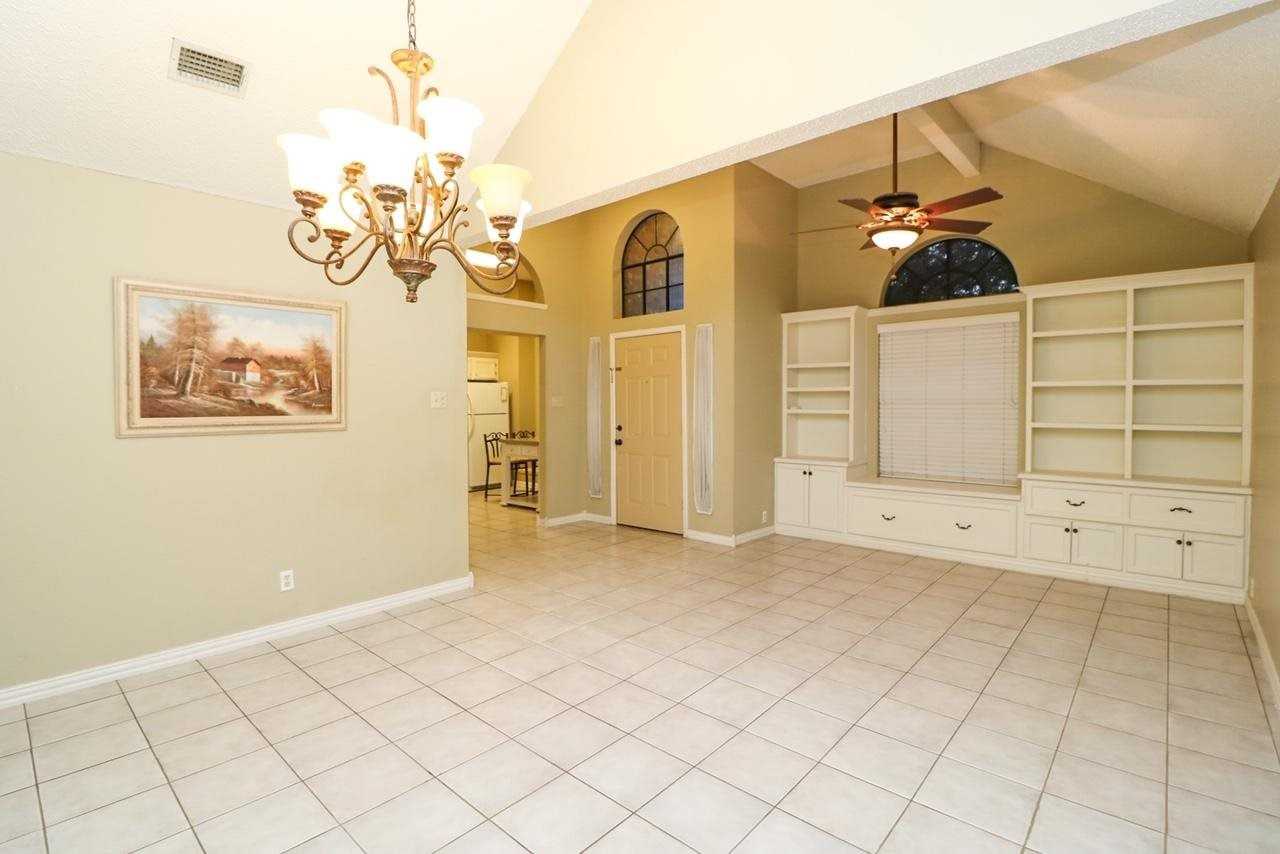 1402 Longhorn Dr - Photo 7 of 25