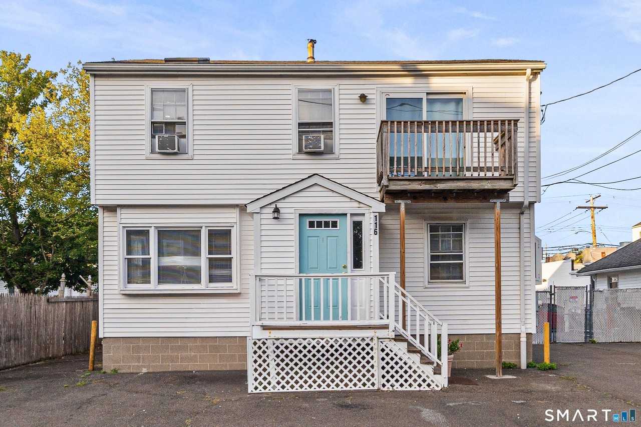 116 College Pl - Photo 2 of 26