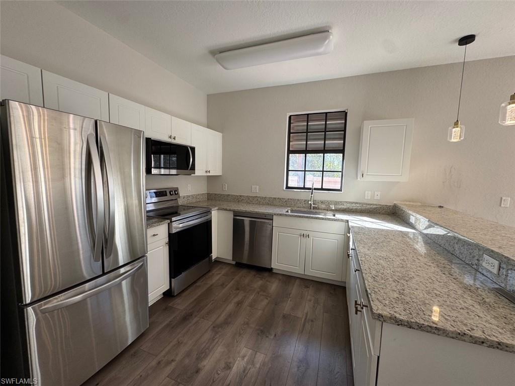 7322 Bristol Cir - Photo 4 of 15