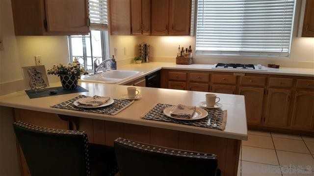 5157 Renaissance Ave ##A - Photo 2 of 8