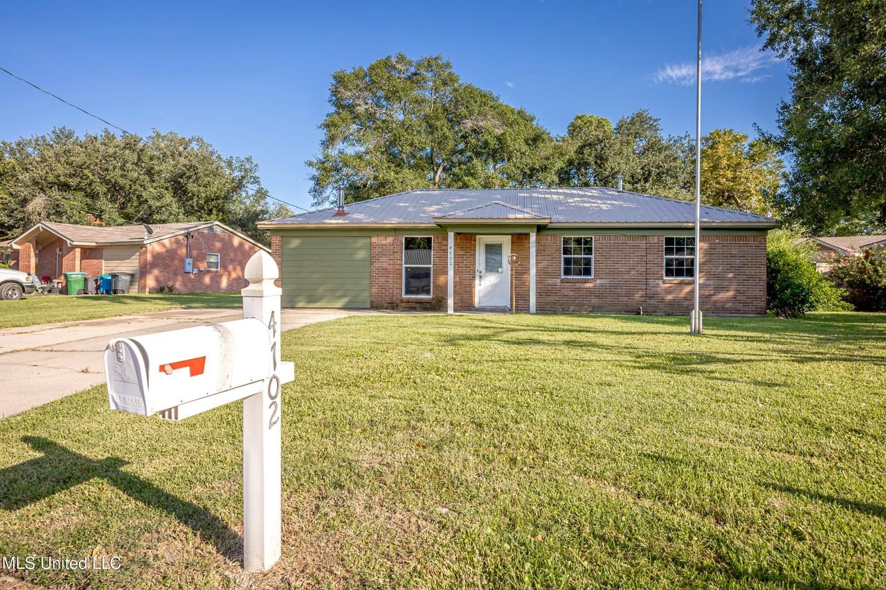 4702 Coronada Ave - Photo 3 of 44