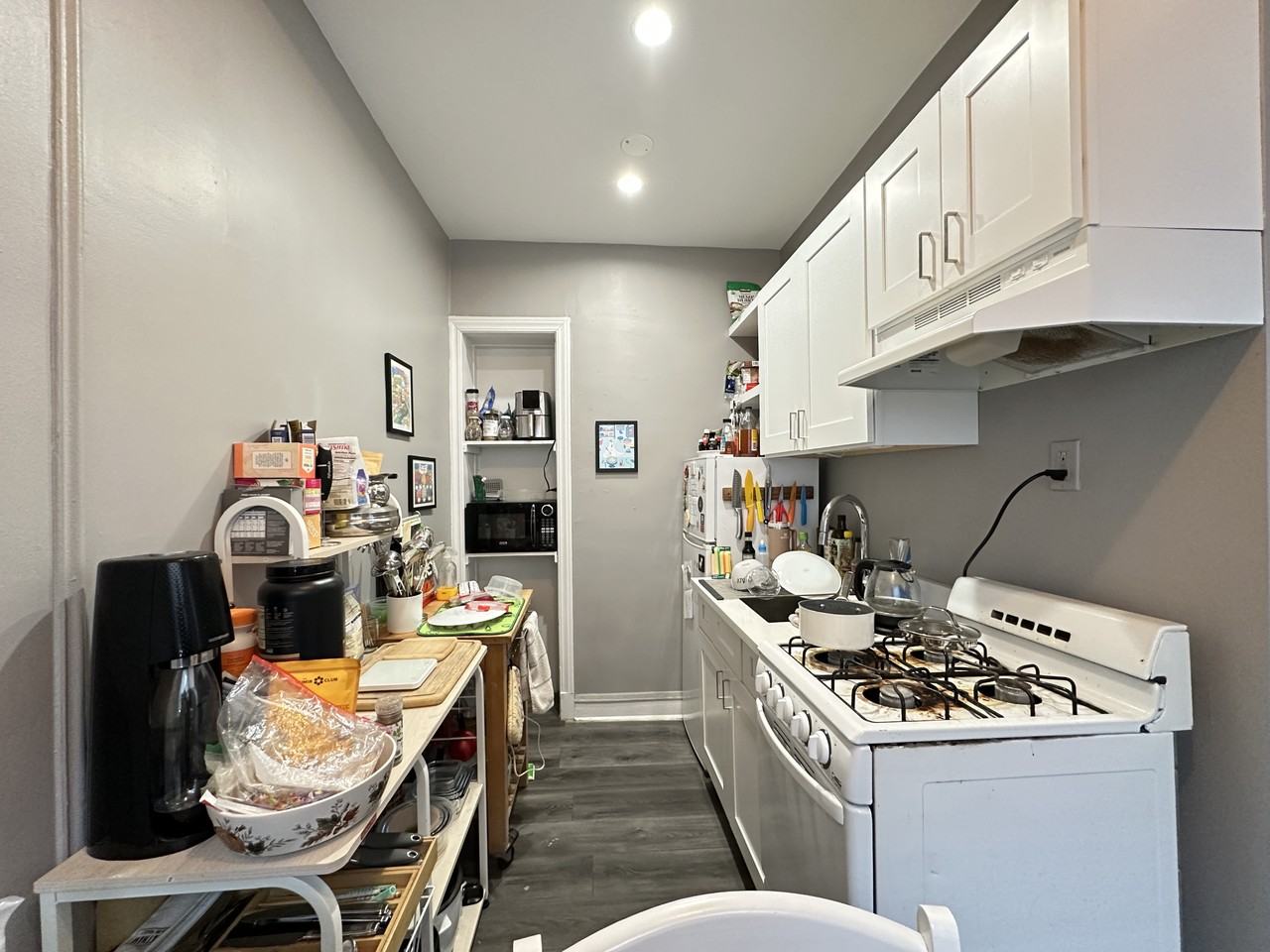 5516 N Kenmore Ave #205 - Photo 2 of 21