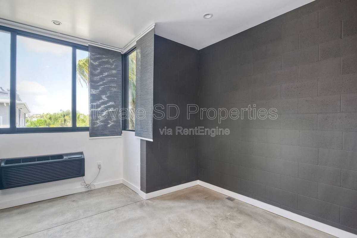 1965 Columbia St #7 - Photo 6 of 10