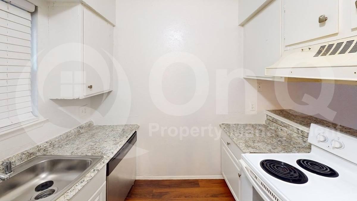 410 Bryan St #2 - Photo 2 of 10