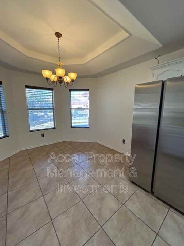 307 Tenaza St - Photo 2 of 6