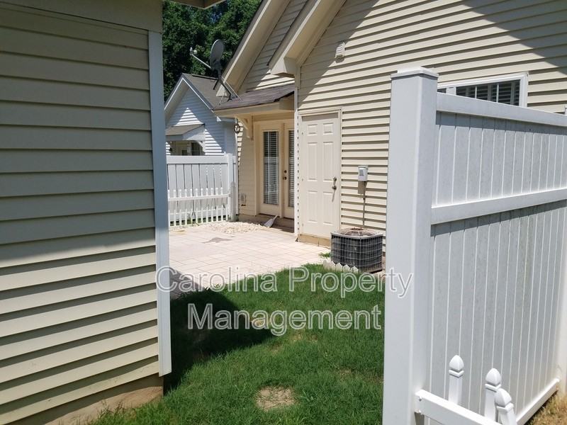 11355 Deer Ridge Ln - Photo 4 of 28