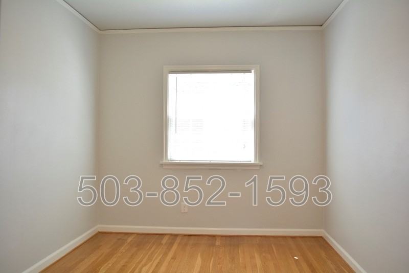 5034 Se 75th Ave - Photo 6 of 14