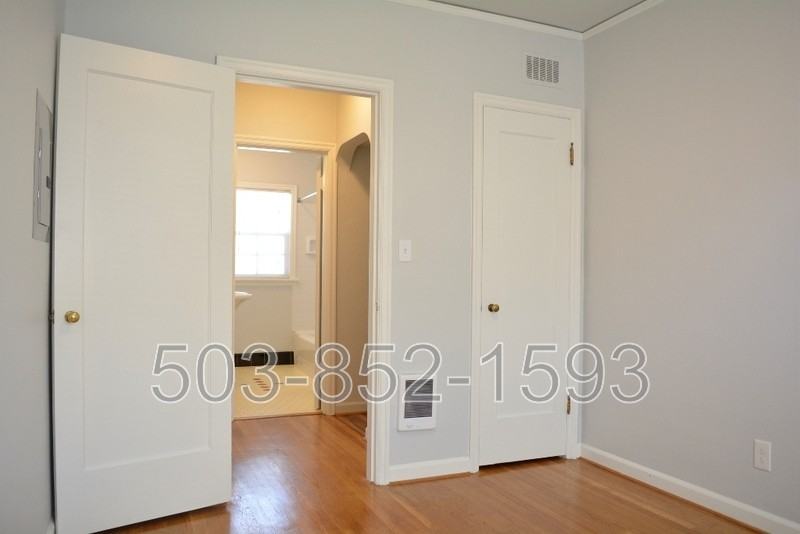 5034 Se 75th Ave - Photo 7 of 14