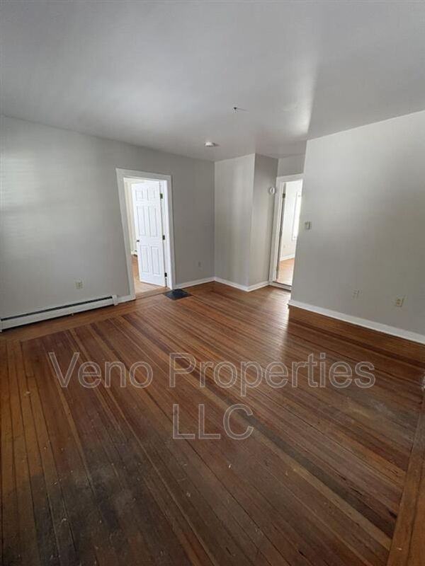 24 W Main St #B - Photo 4 of 16