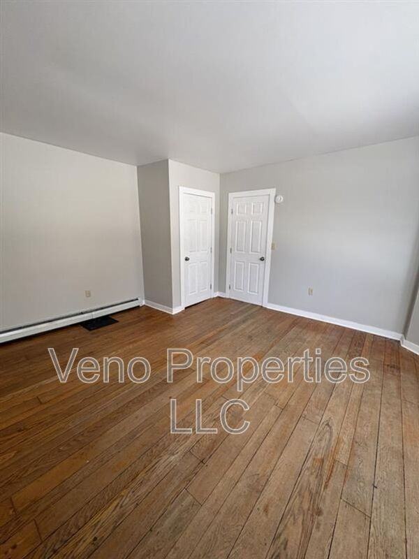 24 W Main St #B - Photo 7 of 16