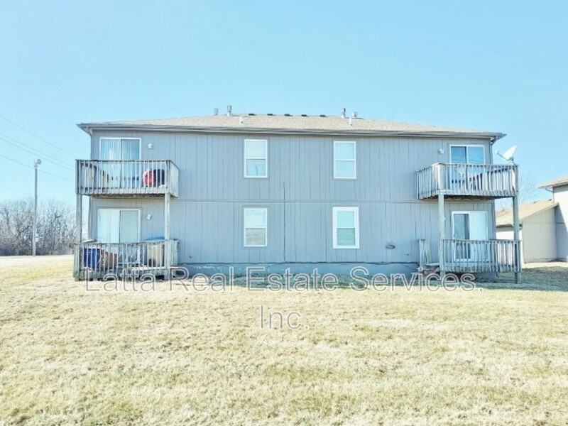 521 Sky Vue Dr - Photo 2 of 12