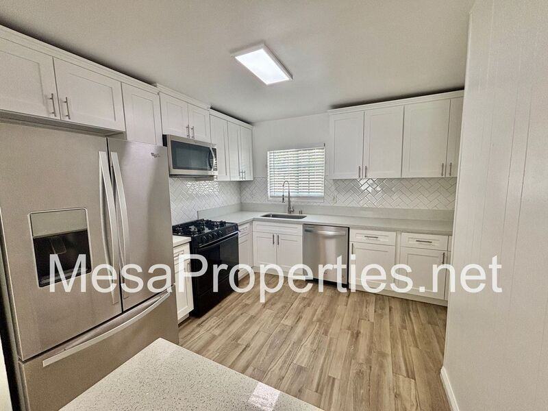 1481 Grove Ave - Photo 6 of 22