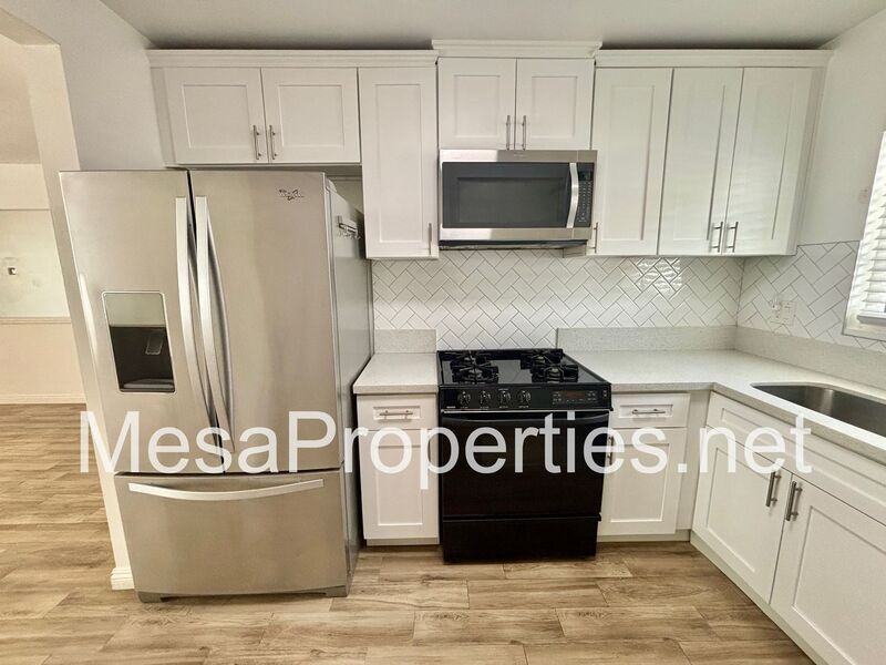 1481 Grove Ave - Photo 7 of 22