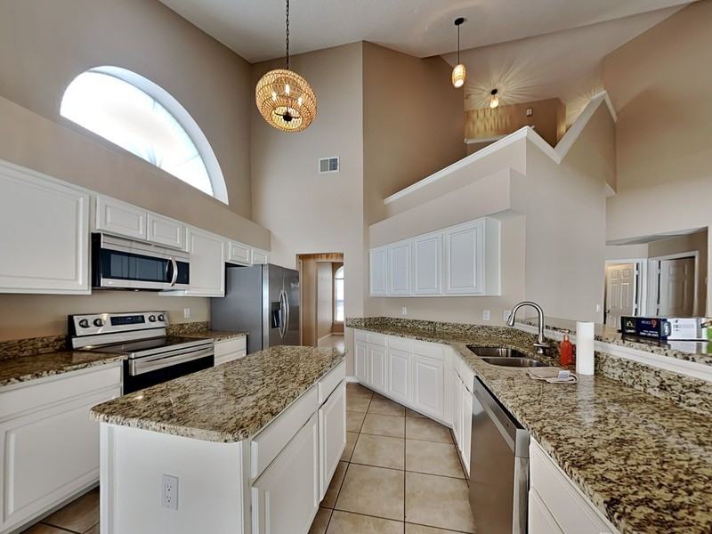 1428 Oberlin Ter - Photo 2 of 29